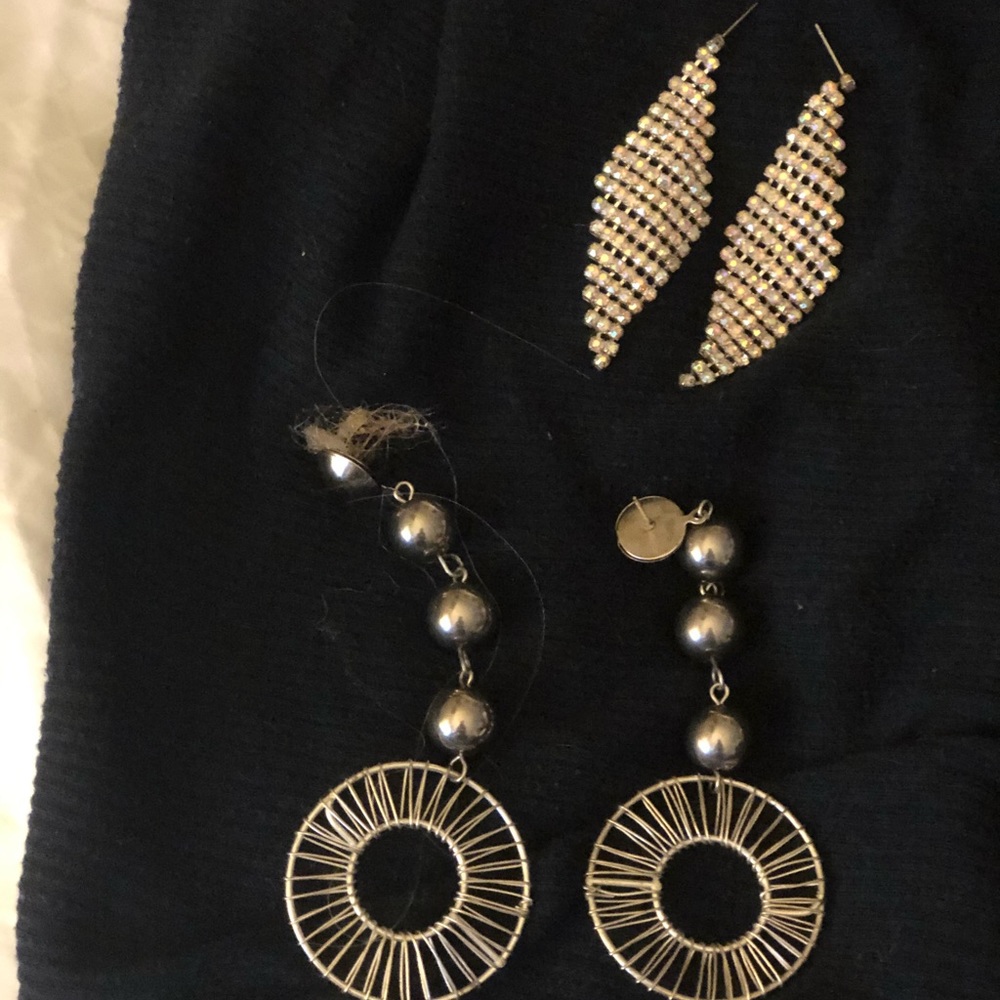 Custom made loop pearl drop earrings